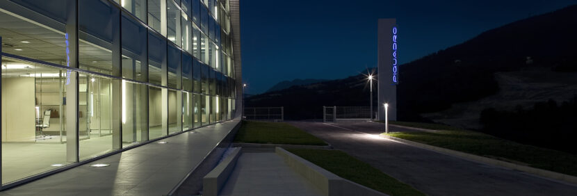 Illuminazione a cura di Format Design della sede di Piquadro Gaggio Montano